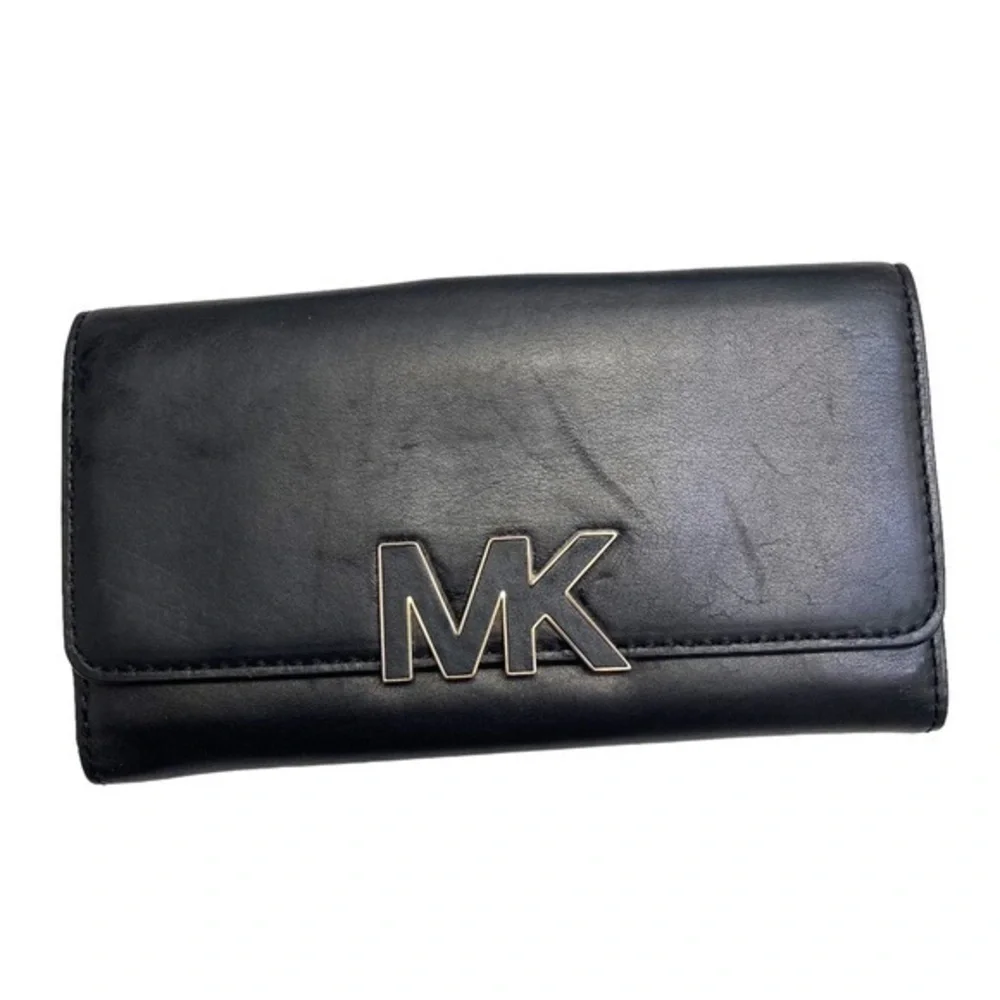 Michael Kors black leather clutch wallet